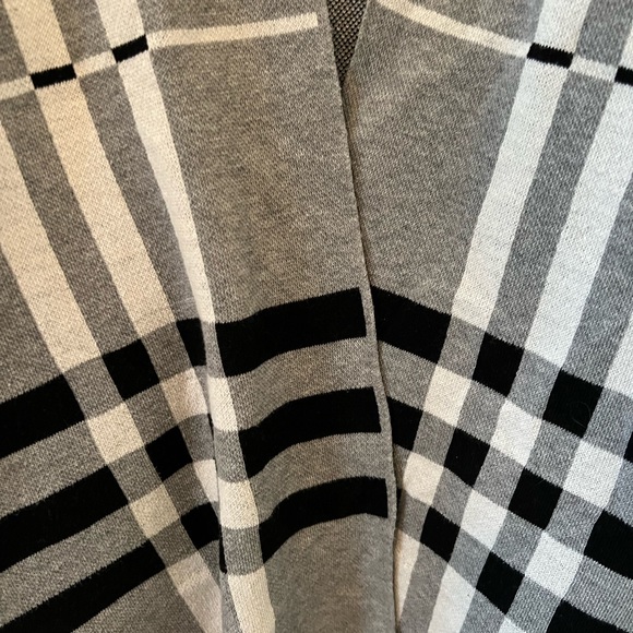 Bershka Grey Plaid Cardigan size M - Picture 4 of 5